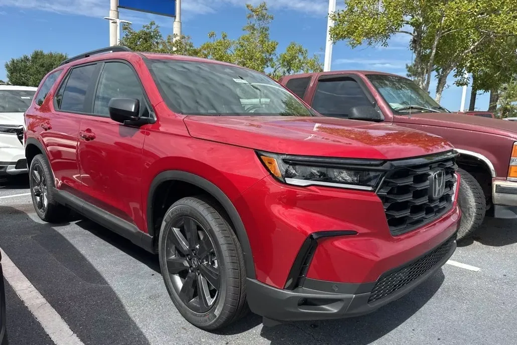 2025 Honda Pilot Sport photo 1