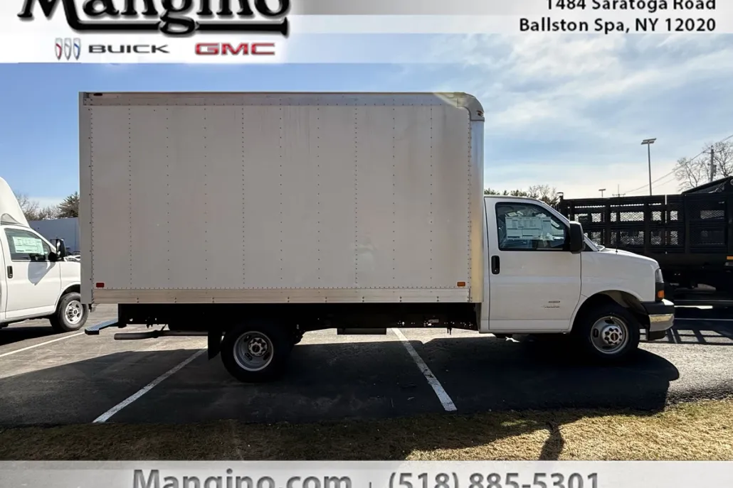 2025 Gmc Savana Cutaway photo 1