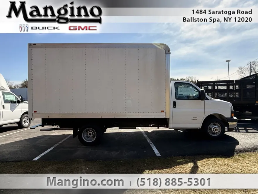 2025 Gmc Savana Cutaway photo 1
