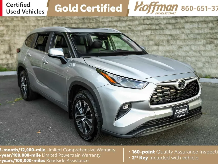 2025 Toyota Highlander XLE photo 1