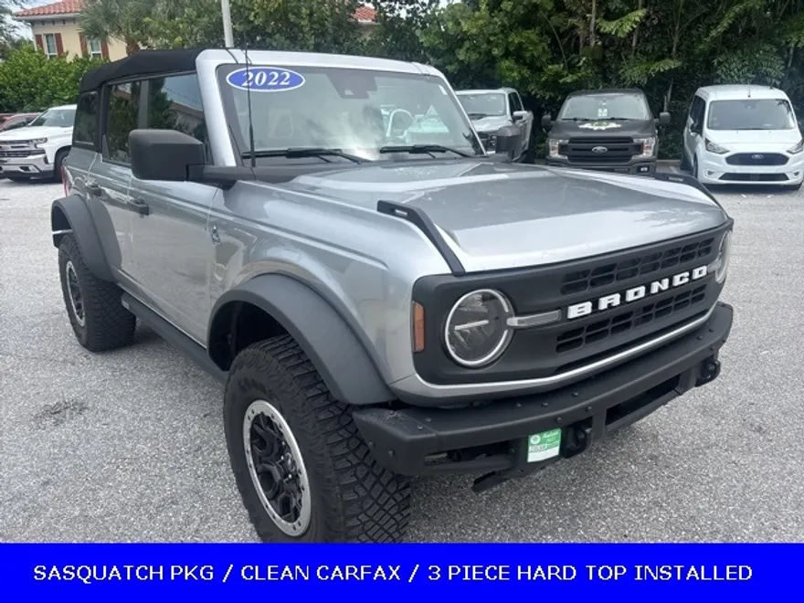 2022 Ford Bronco Black Diamond photo 1