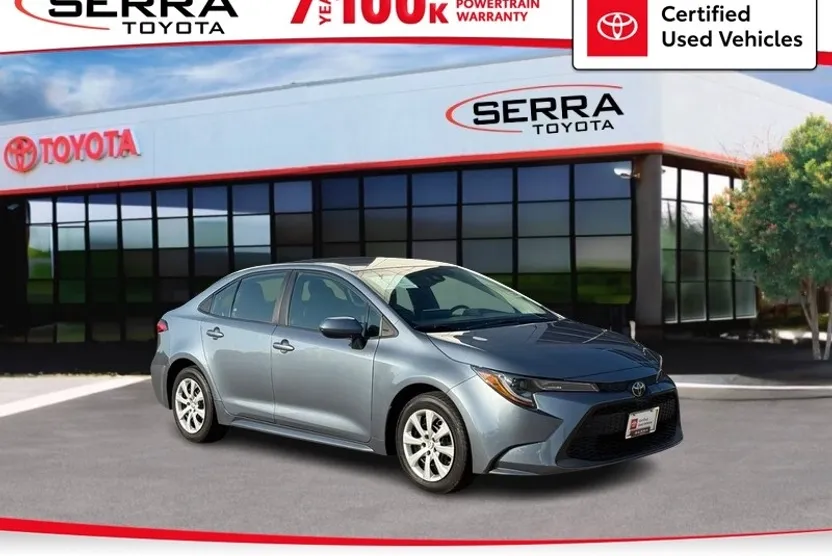 2022 Toyota Corolla LE photo 1