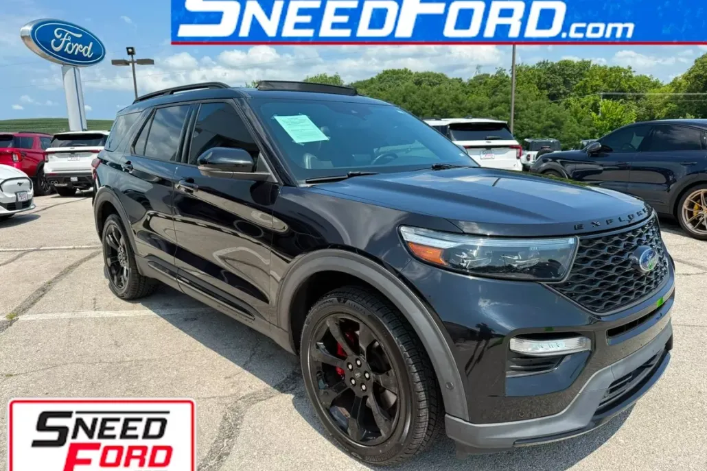 2021 Ford Explorer ST photo 1