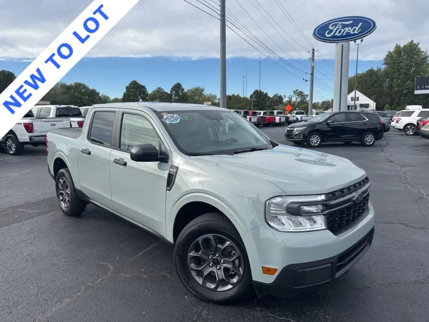 2024 Ford Maverick XLT photo 1