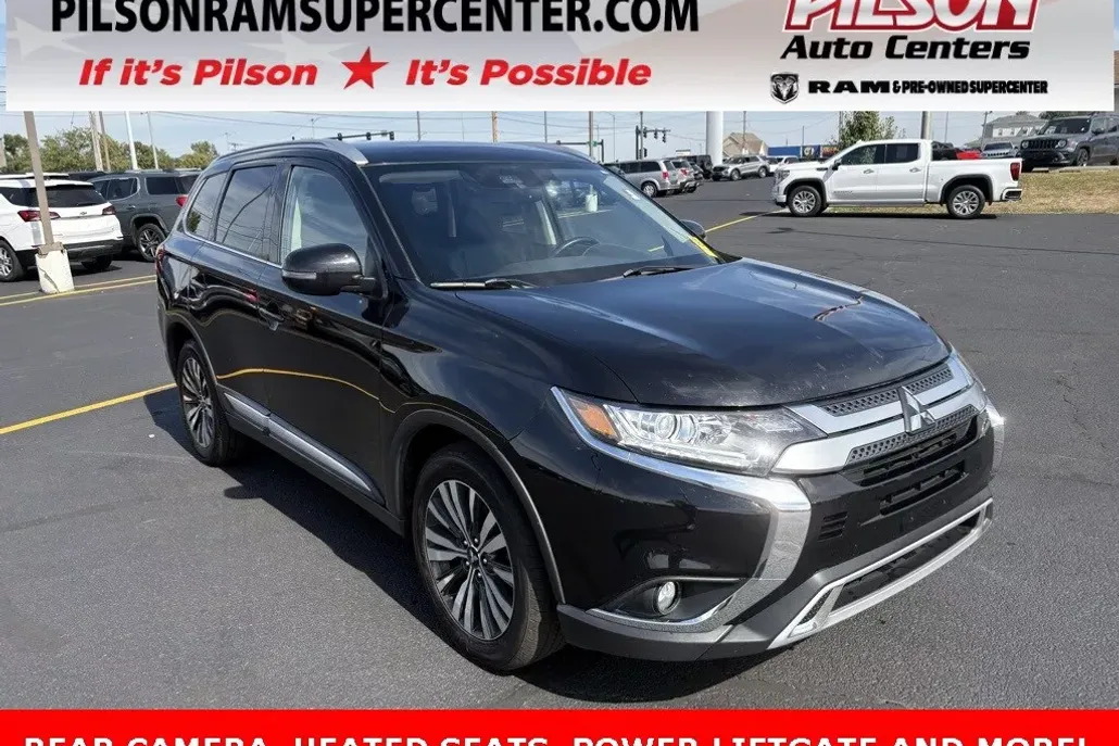 2020 Mitsubishi Outlander photo 1