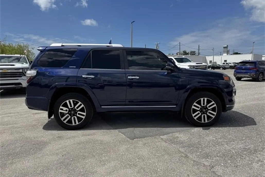 2018 Toyota 4Runner Limited photo 1