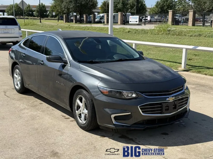 2018 Chevrolet Malibu photo 1