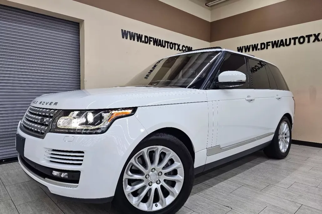 2017 Land Rover Range Rover HSE photo 1