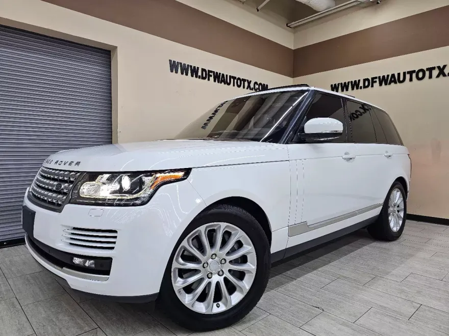 2017 Land Rover Range Rover HSE photo 1