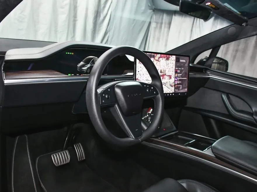 2024 Tesla Model X photo 19