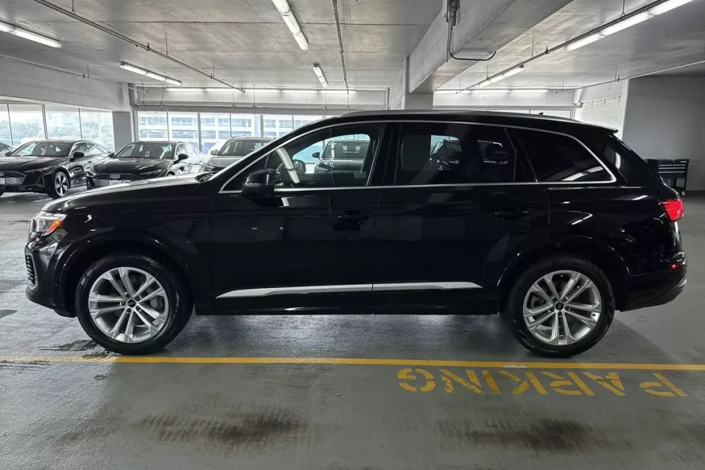 2025 Audi Q7 55 Premium Plus photo 1