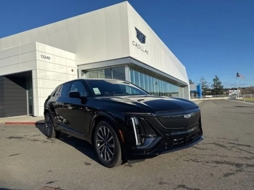 2025 Cadillac Lyriq Sport photo 1