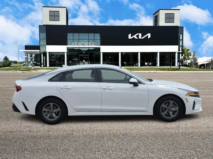 2024 Kia K5 LXS photo 1