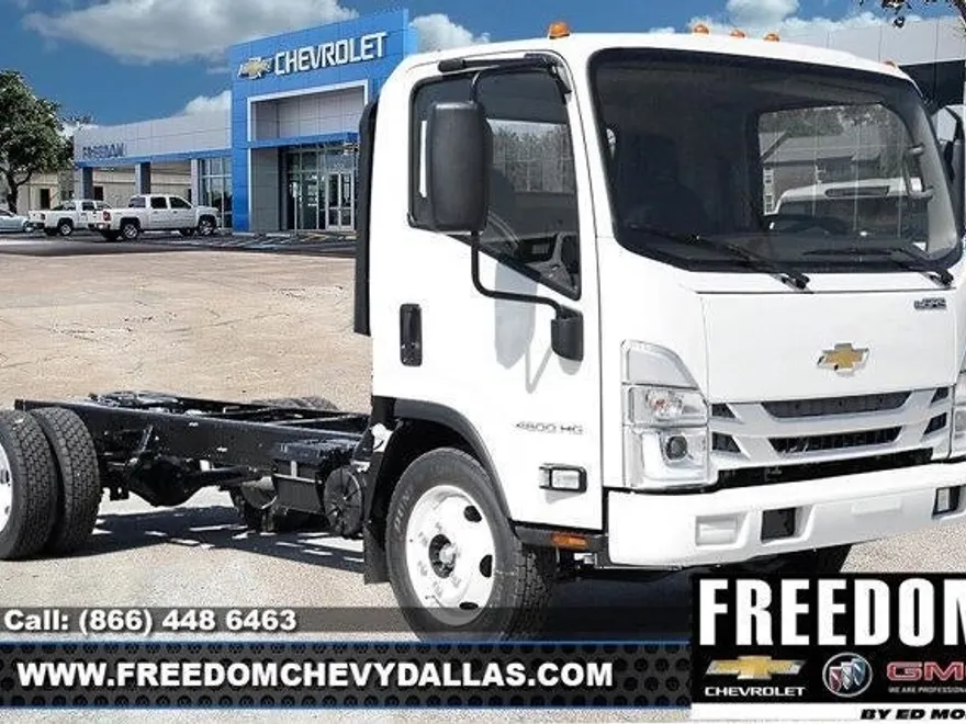 2024 Chevrolet Silverado 4500HD photo 1