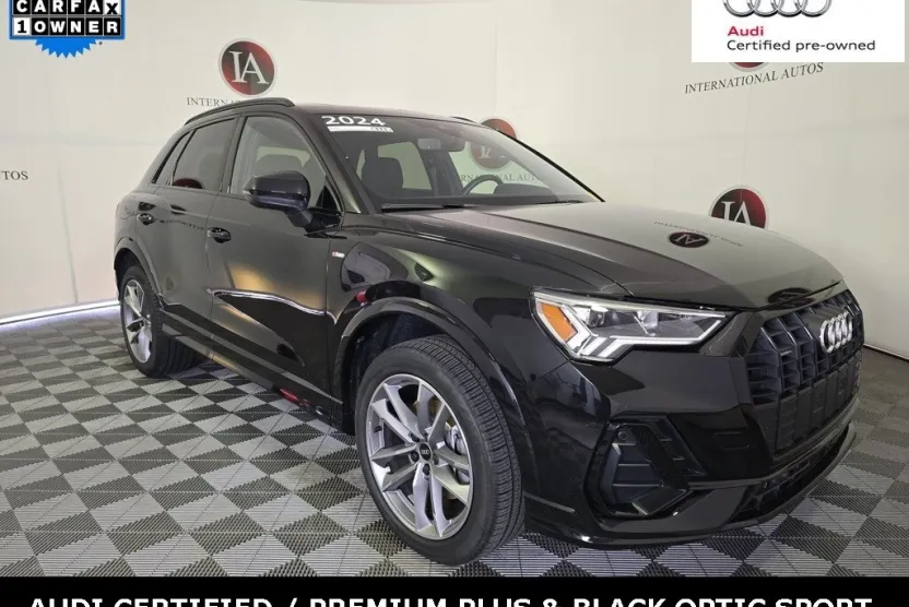 2024 Audi Q3 S line Premium Plus photo 1