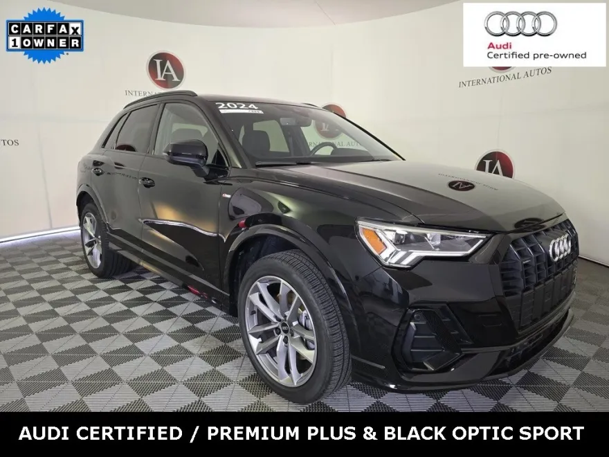 2024 Audi Q3 S line Premium Plus photo 1