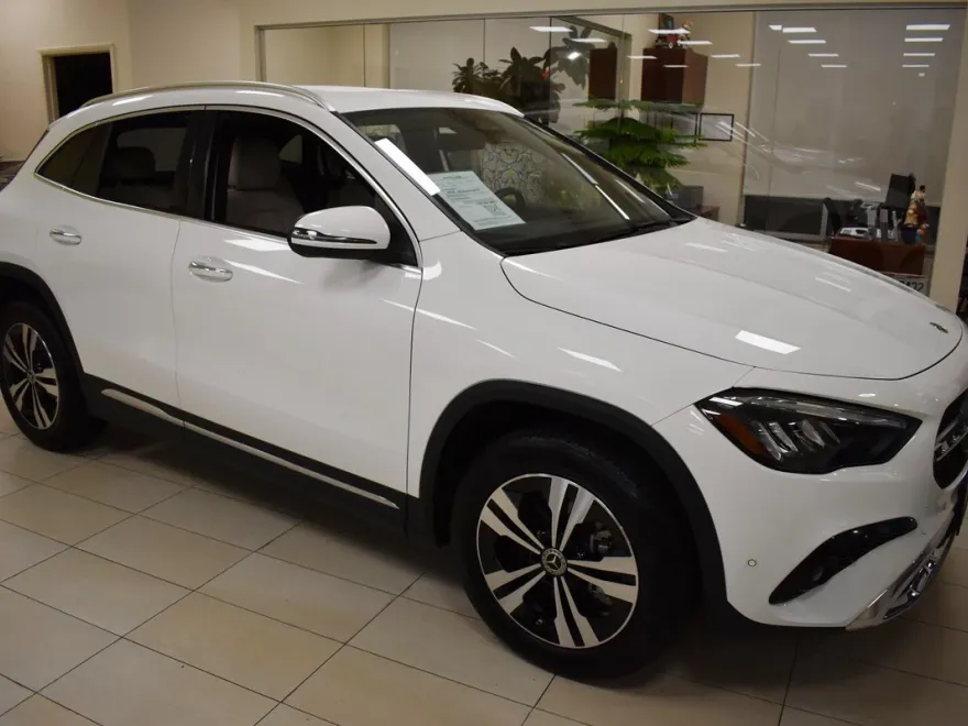 2025 Mercedes Benz GLA 250 photo 1