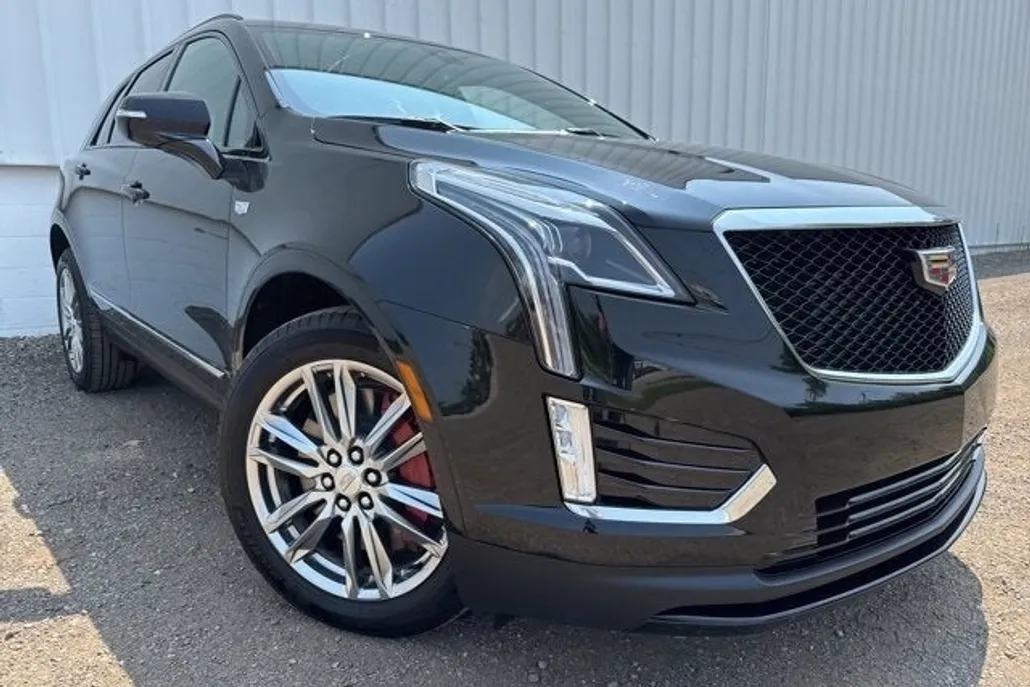 2024 Cadillac XT5 Sport photo 1