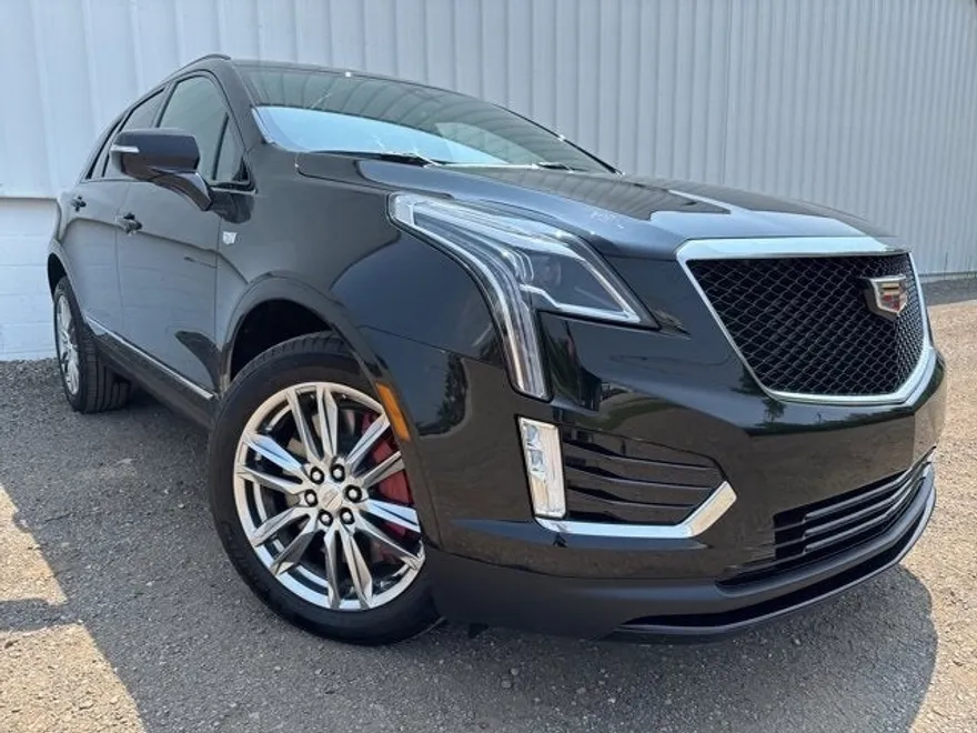 2024 Cadillac XT5 Sport photo 1