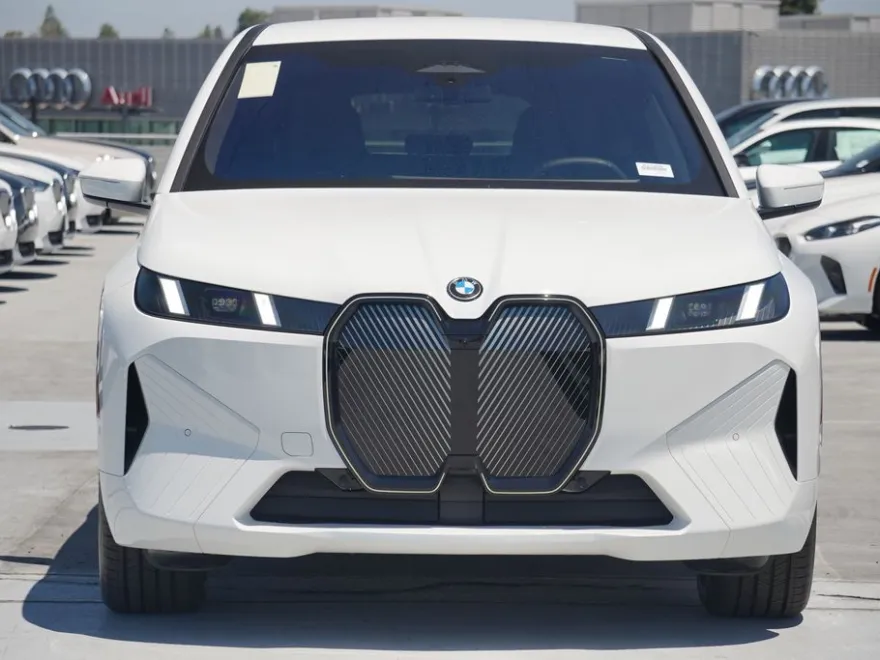 2026 Bmw iX photo 1