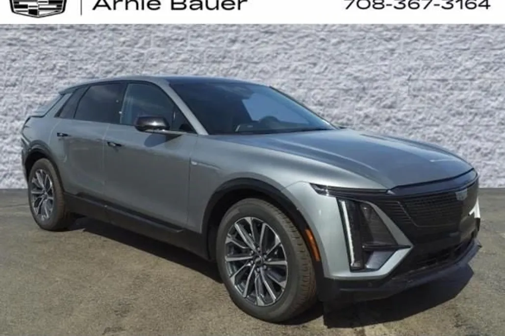 2025 Cadillac Lyriq Sport photo 1