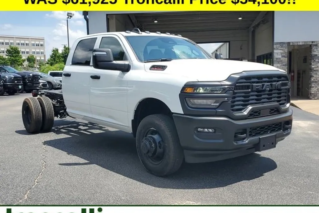 2025 Ram 3500 Tradesman photo 1