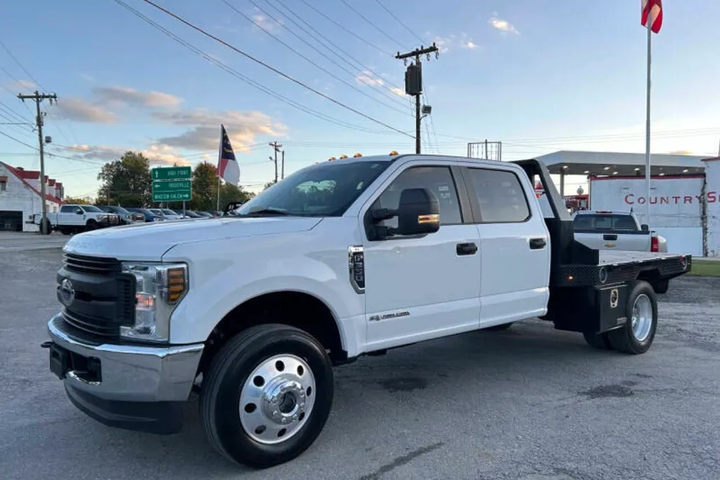 2019 Ford F-350 XL photo 1