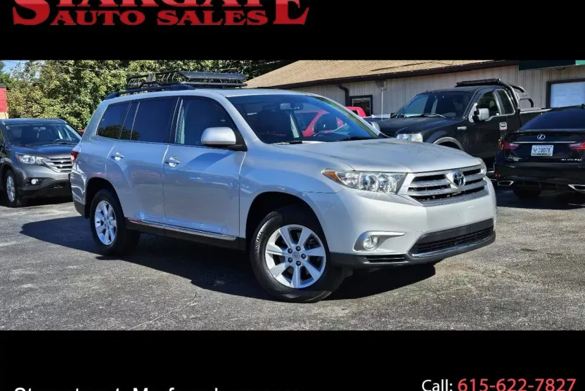 2012 Toyota Highlander SE photo 1