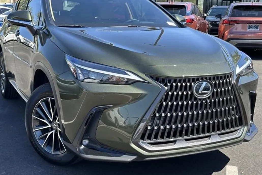 2022 Lexus NX Premium photo 1