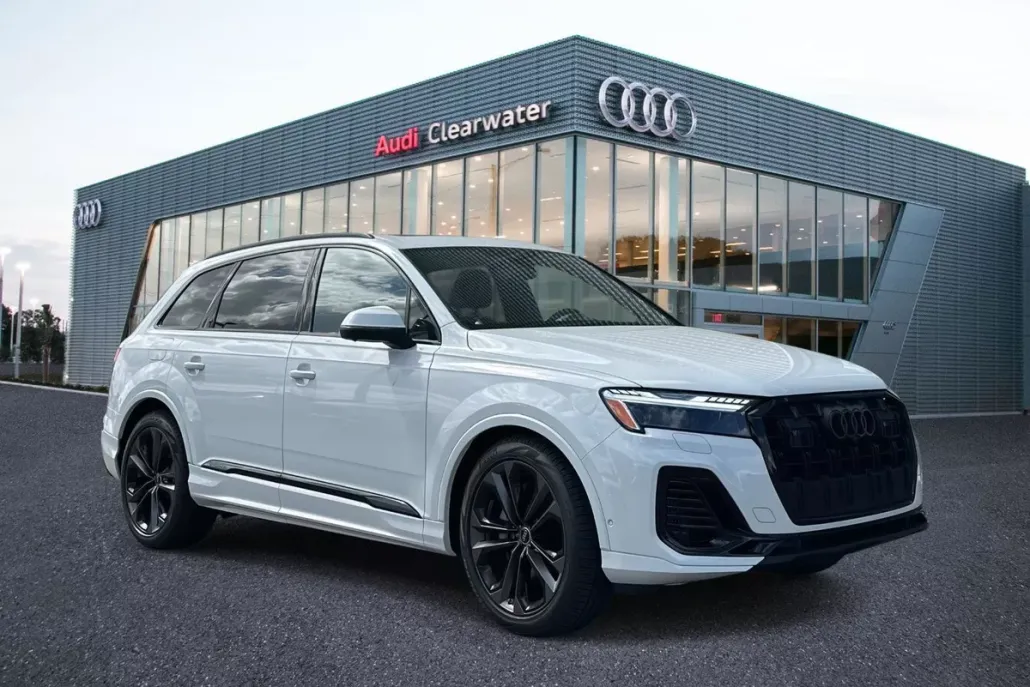 2025 Audi Q7 55 Prestige photo 1