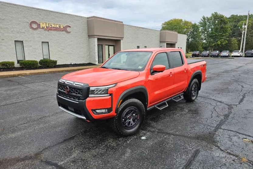 2025 Nissan Frontier PRO-4X photo 1
