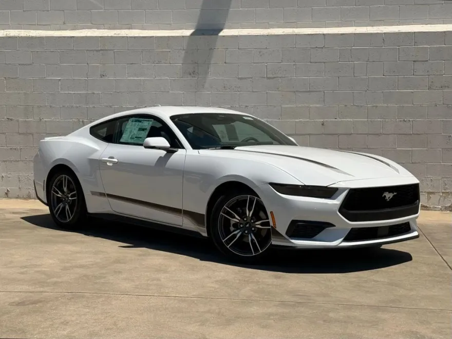 2025 Ford Mustang EcoBoost Premium photo 1