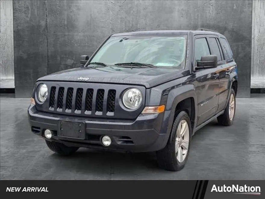 2016 Jeep Patriot Latitude photo 1