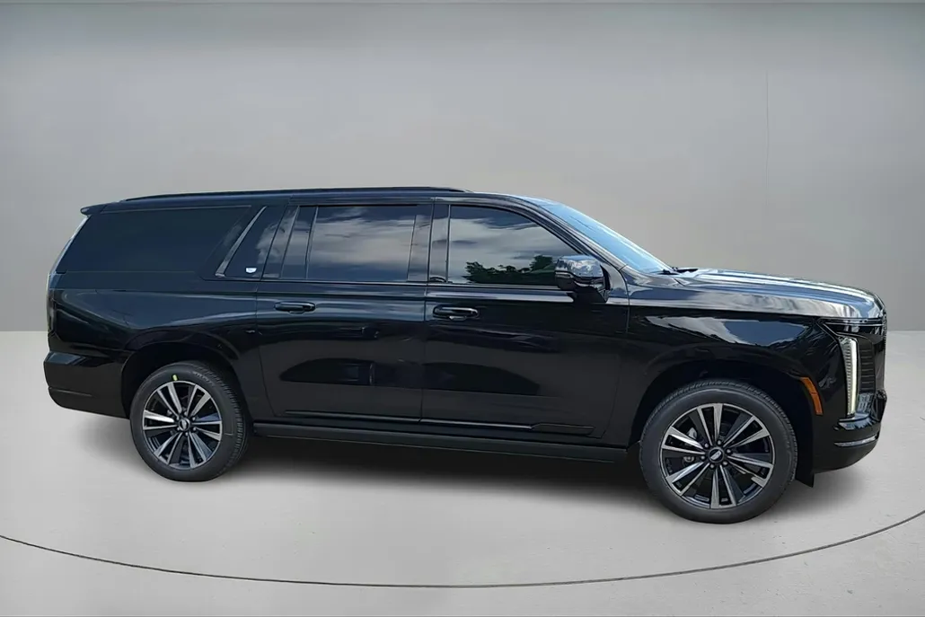 2025 Cadillac Escalade ESV Sport photo 1