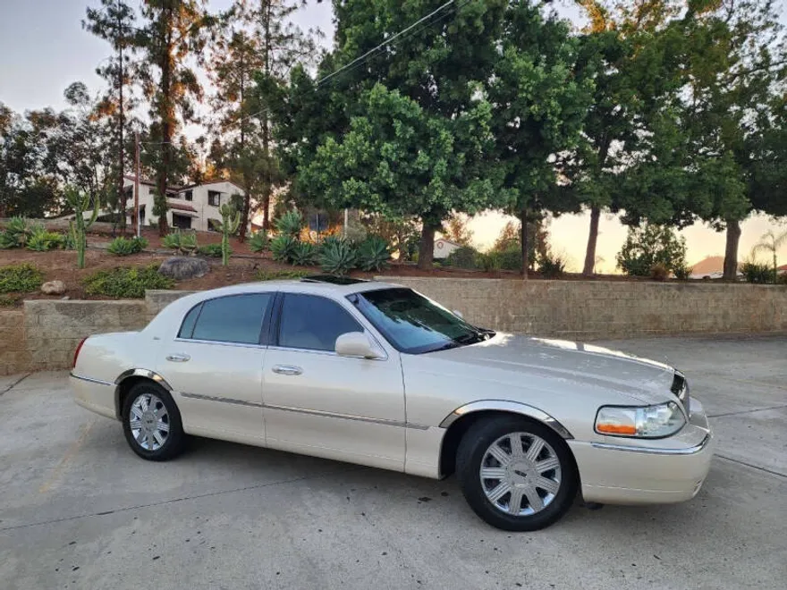 2003 Lincoln Town Car Cartier photo 1
