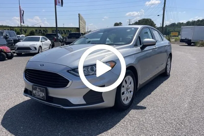 2020 Ford Fusion S photo 1