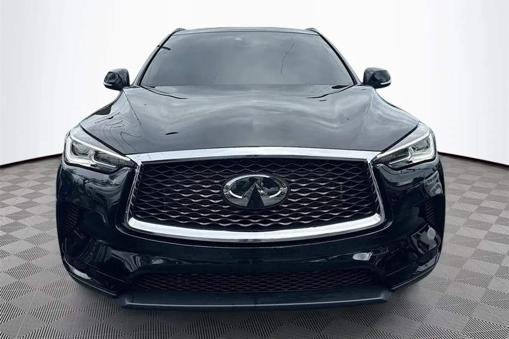 2023 Infiniti QX50 Luxe photo 1