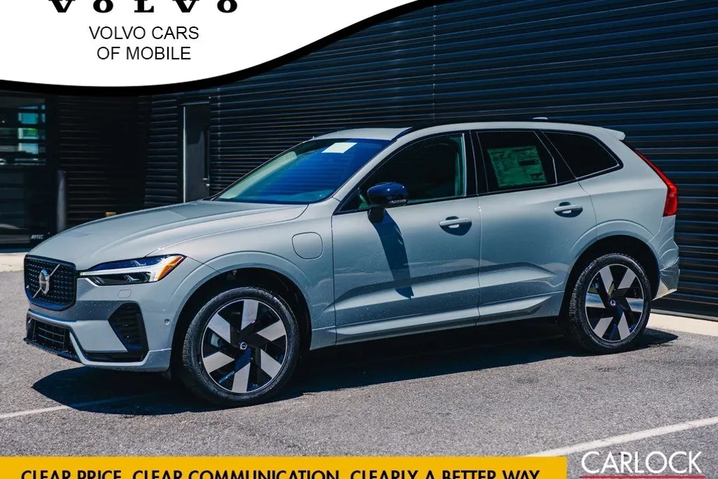 2024 Volvo XC60 Hybrid T8 Plus photo 1