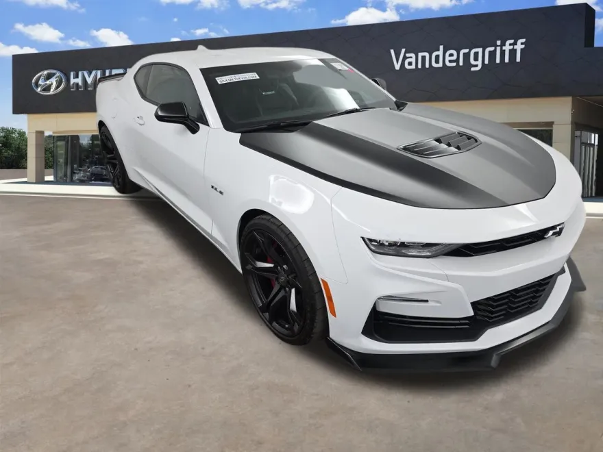 2023 Chevrolet Camaro 1SS Coupe photo 1