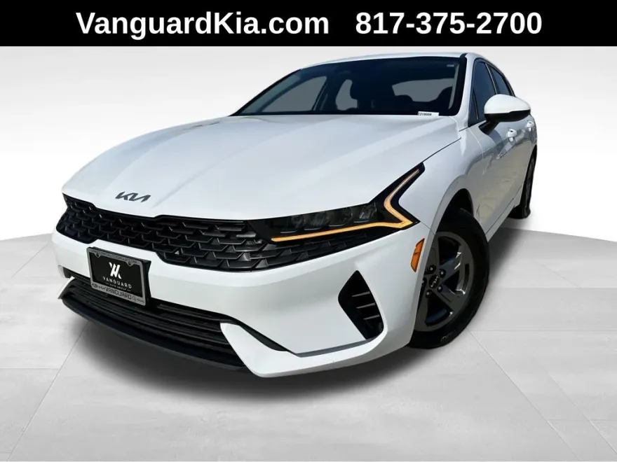 2024 Kia K5 LXS photo 1