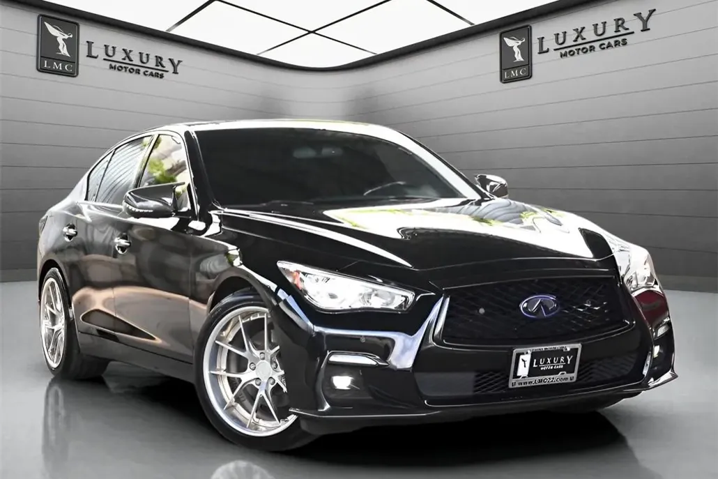 2020 Infiniti Q50 photo 1