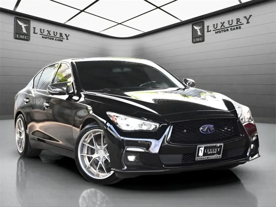 2020 Infiniti Q50 photo 1