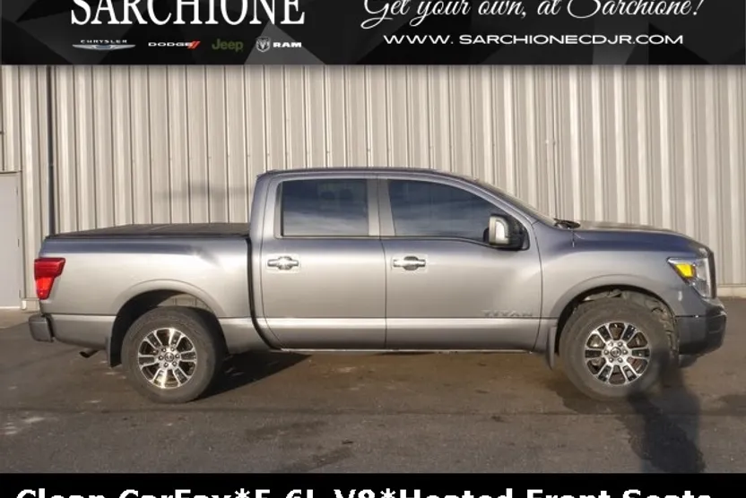 2021 Nissan Titan SV photo 1