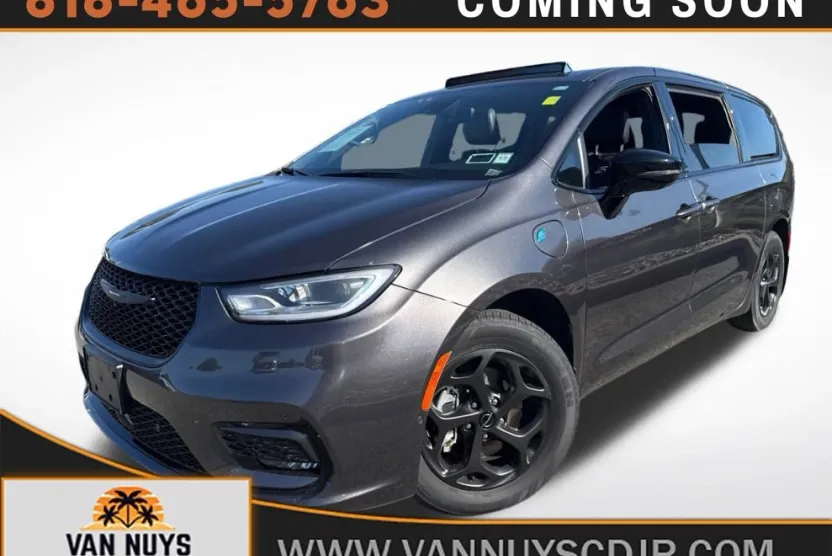 2023 Chrysler Pacifica Hybrid Limited photo 1