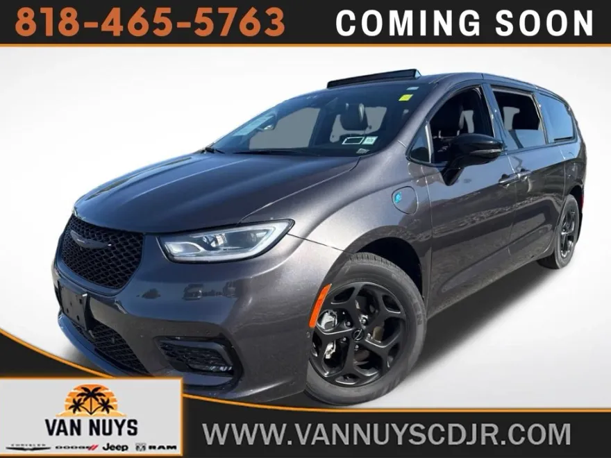 2023 Chrysler Pacifica Hybrid Limited photo 1