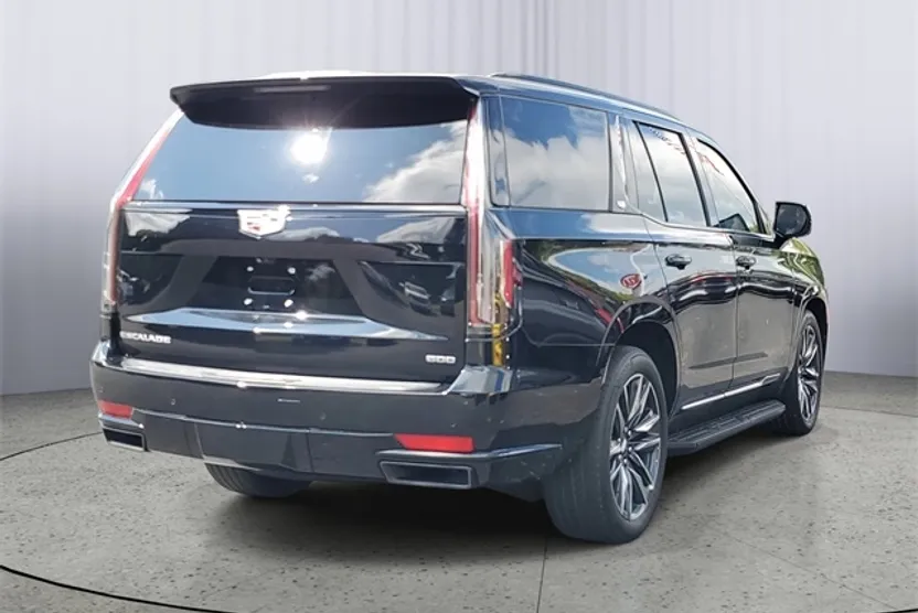 2022 Cadillac Escalade Sport Platinum photo 1