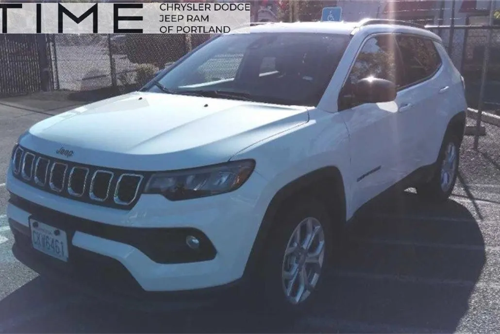 2022 Jeep Compass North Edition Latitude photo 1