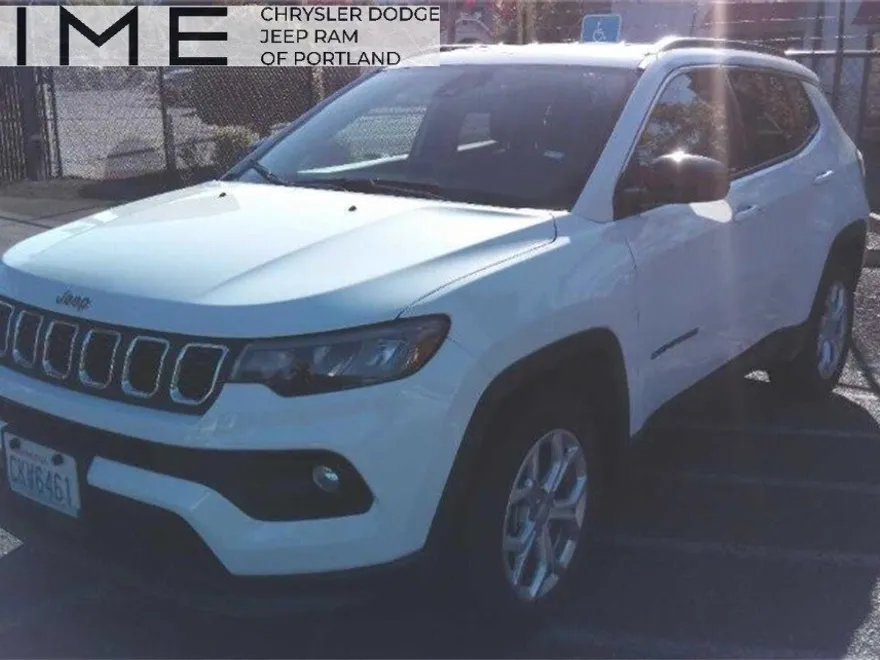 2022 Jeep Compass North Edition Latitude photo 1