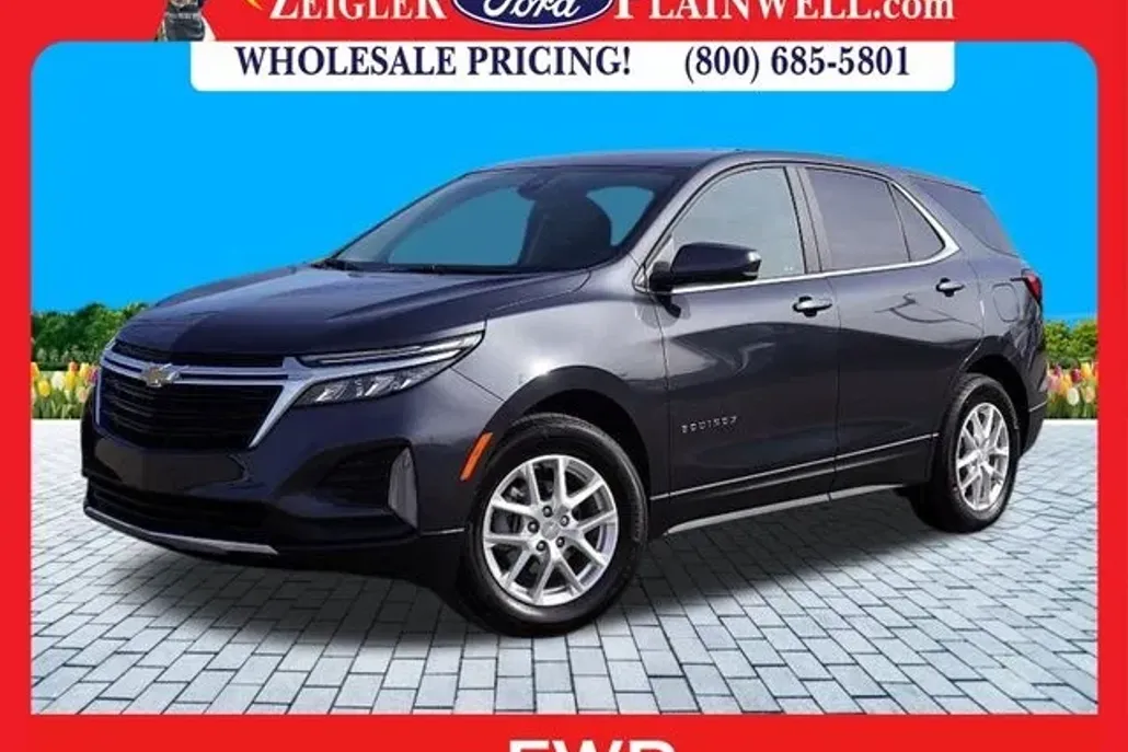 2023 Chevrolet Equinox LT photo 1