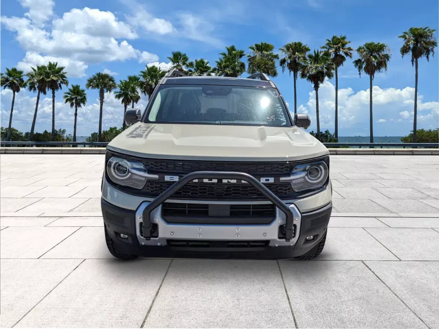 2025 Ford Bronco Sport Outer Banks photo 1